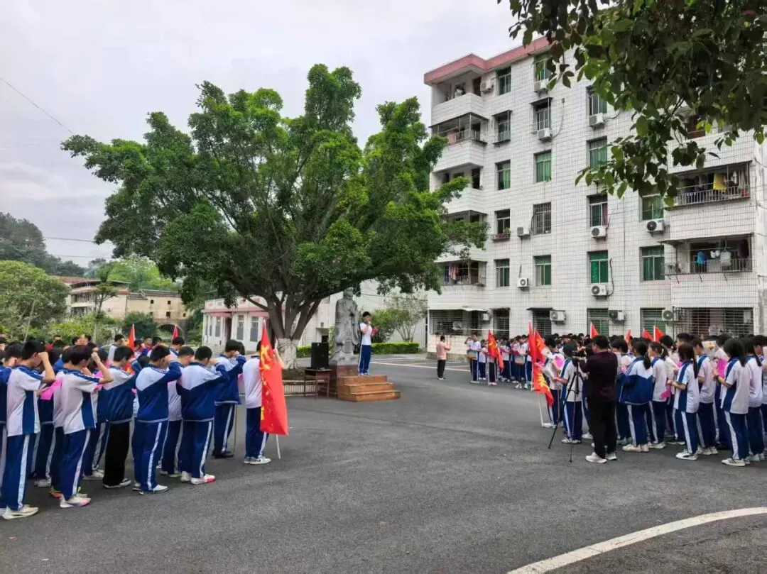 晨光为誓,决战中考! ----培丰中学九年级中考誓师大会燃情举行 第10张