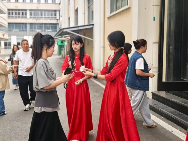 致敬母爱,携手圆梦——蓬街私立中学中考倒计时40天动员暨高中志愿填报说明会隆重举行 第21张
