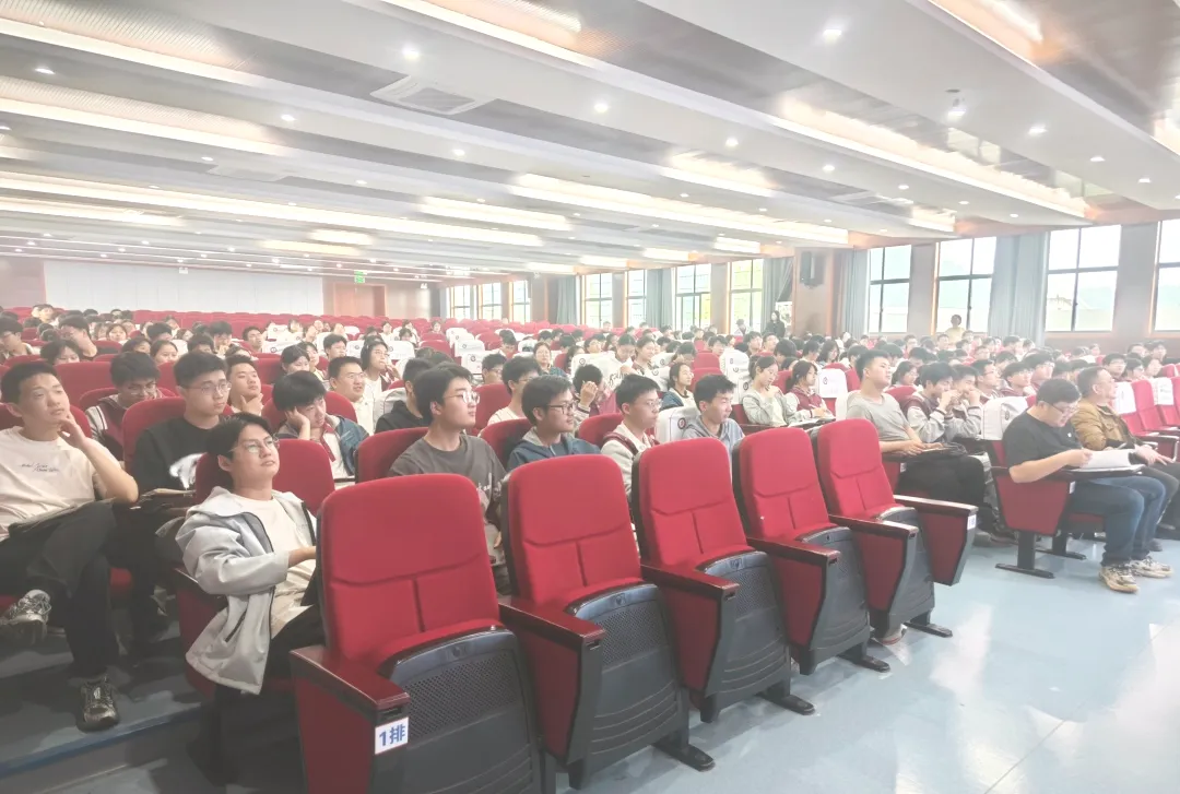 研透真题巧冲刺 凝心聚力备高考|安徽省绩溪中学开展化学、政治高三复习备考讲座 第4张