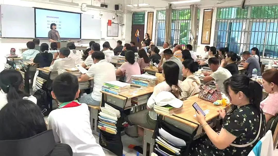 决战中考,同心筑梦!我校组织召开初三年级中考备考家长会 第22张