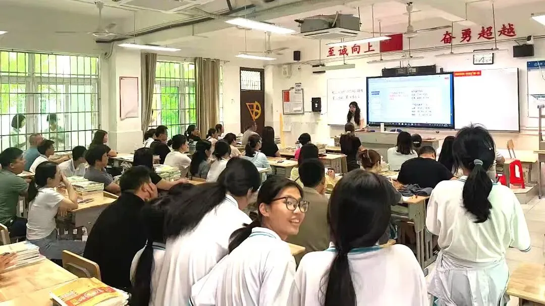 决战中考,同心筑梦!我校组织召开初三年级中考备考家长会 第23张