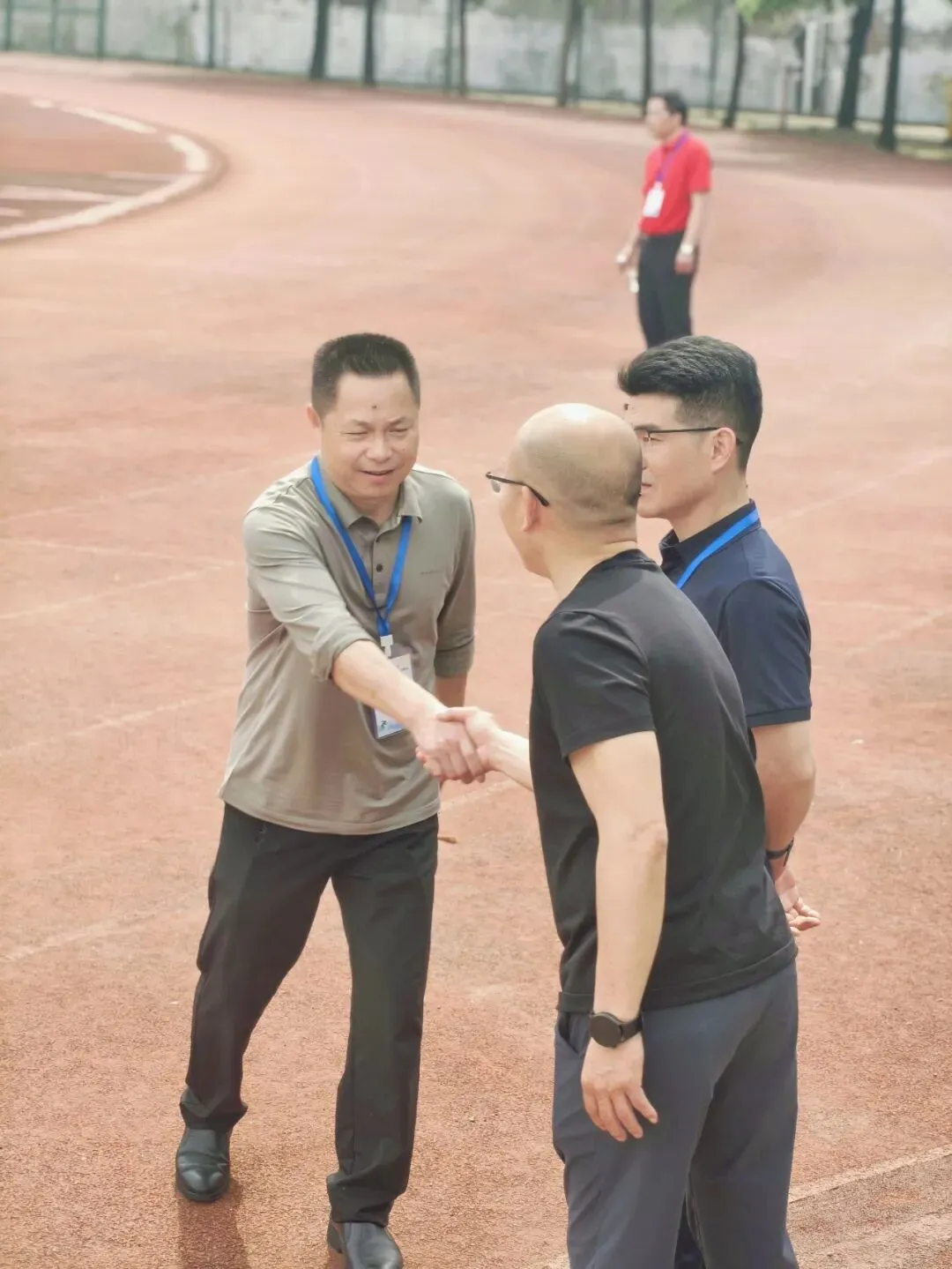 燃!那抹“城东红”,燃爆体育中考现场! 第8张