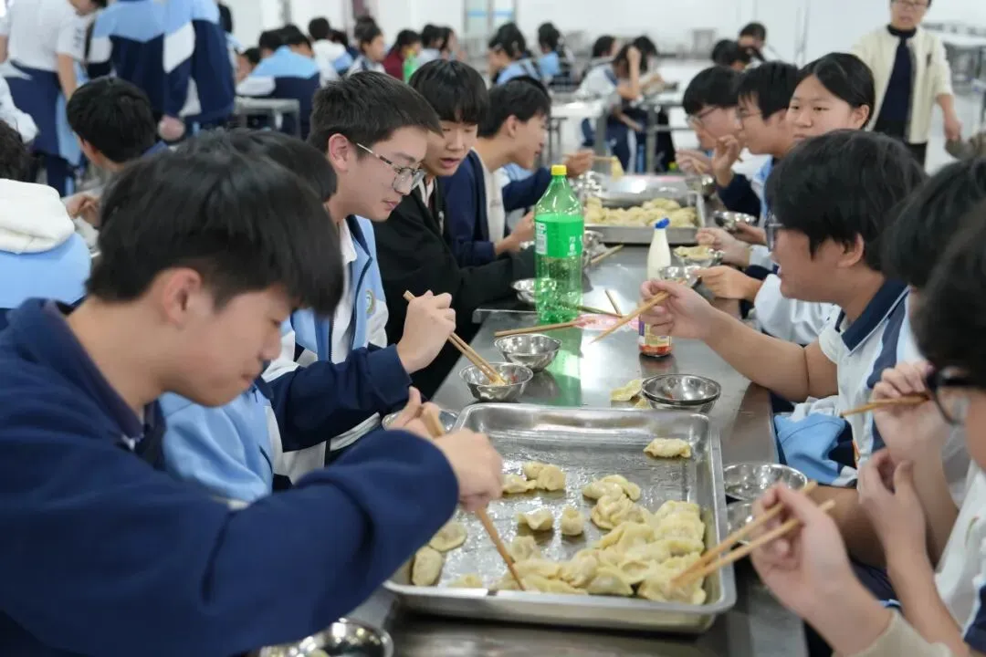 包出好彩头 中考拔头筹 | 大溪镇第二中学九年级包饺子活动温情举行 第29张