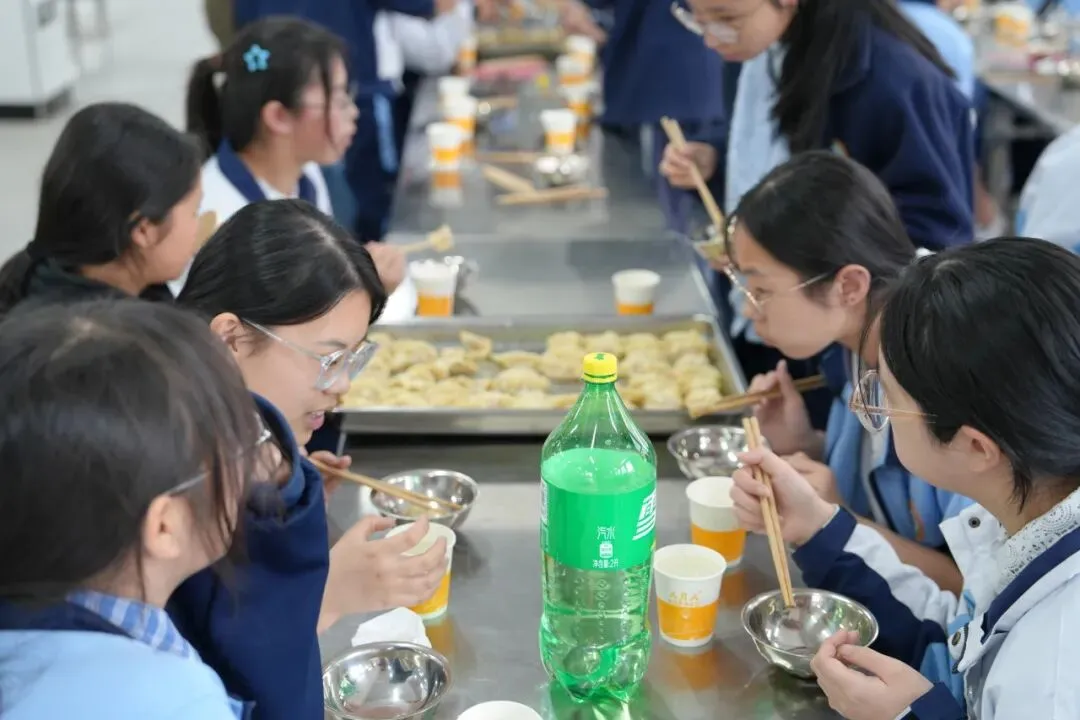 包出好彩头 中考拔头筹 | 大溪镇第二中学九年级包饺子活动温情举行 第30张