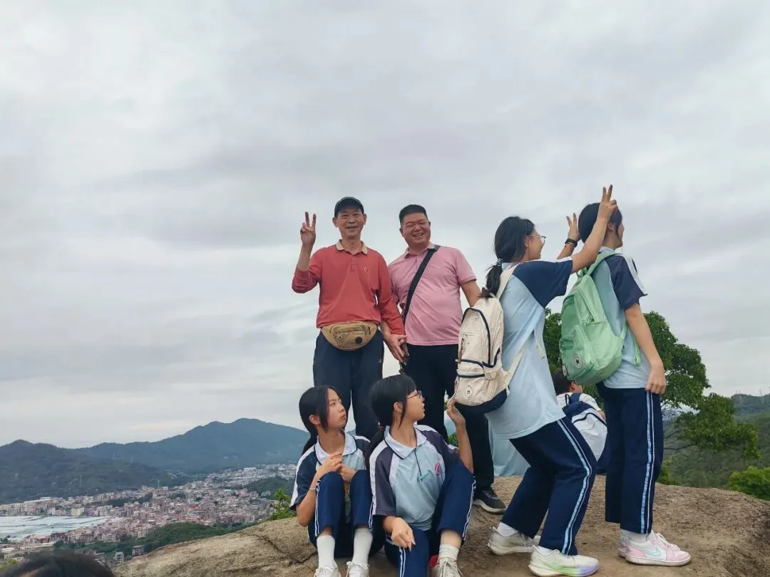 登顶九峰,决胜中考——东溪中学2026届初三毕业班九峰山徒步研学活动 第19张