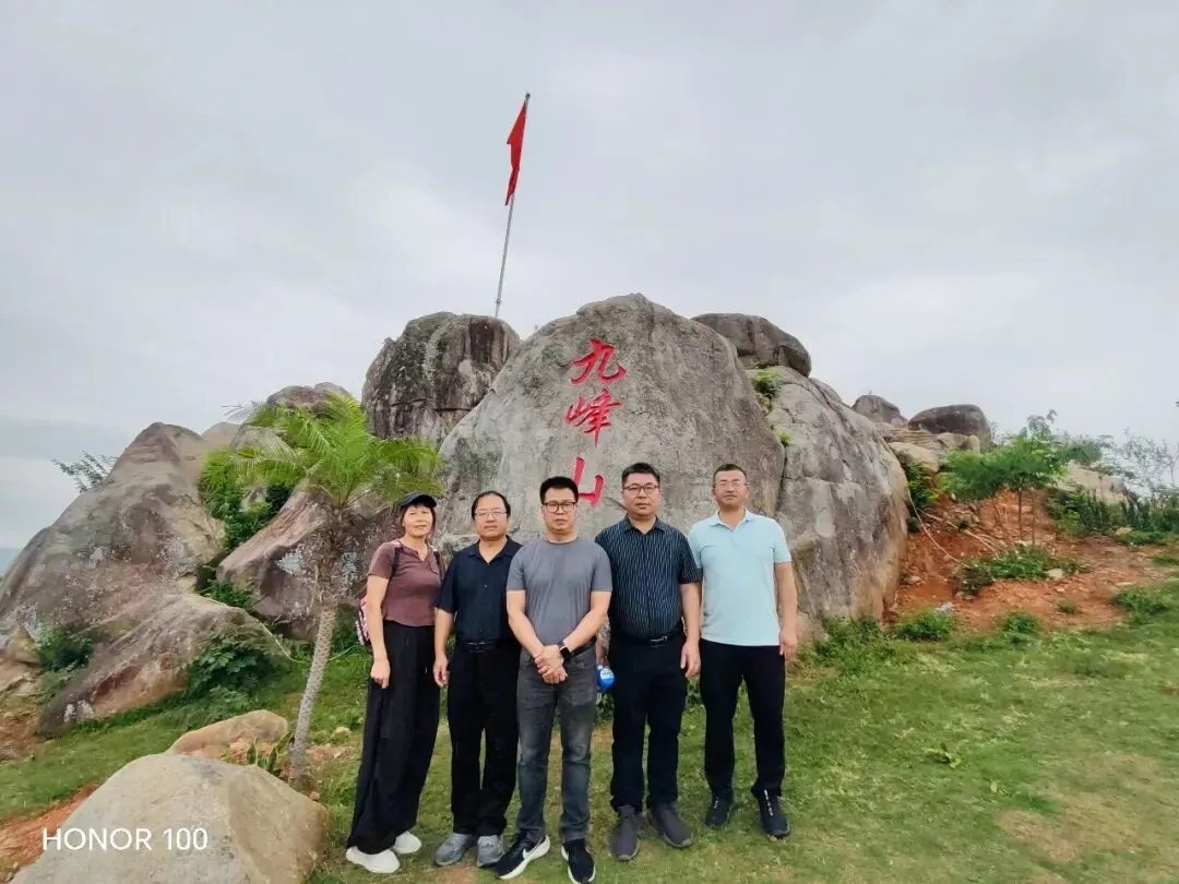 登顶九峰,决胜中考——东溪中学2026届初三毕业班九峰山徒步研学活动 第20张