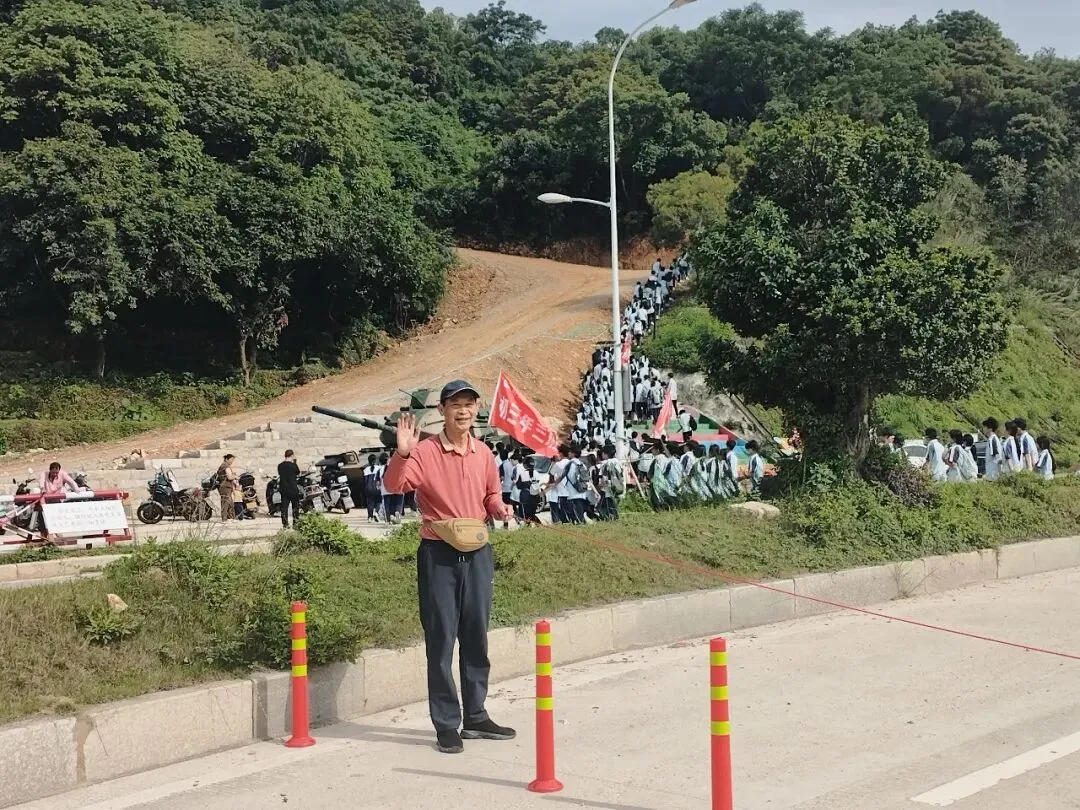 登顶九峰,决胜中考——东溪中学2026届初三毕业班九峰山徒步研学活动 第22张
