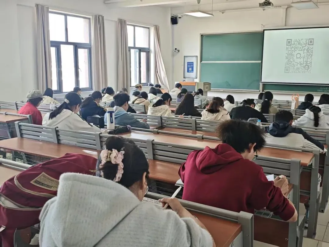 【活动新闻】管理学院举办“行测模拟考试”活动 第10张