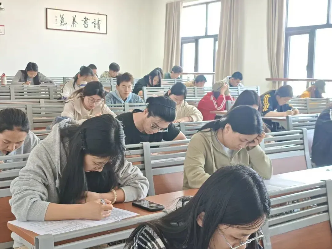 【活动新闻】管理学院举办“行测模拟考试”活动 第11张