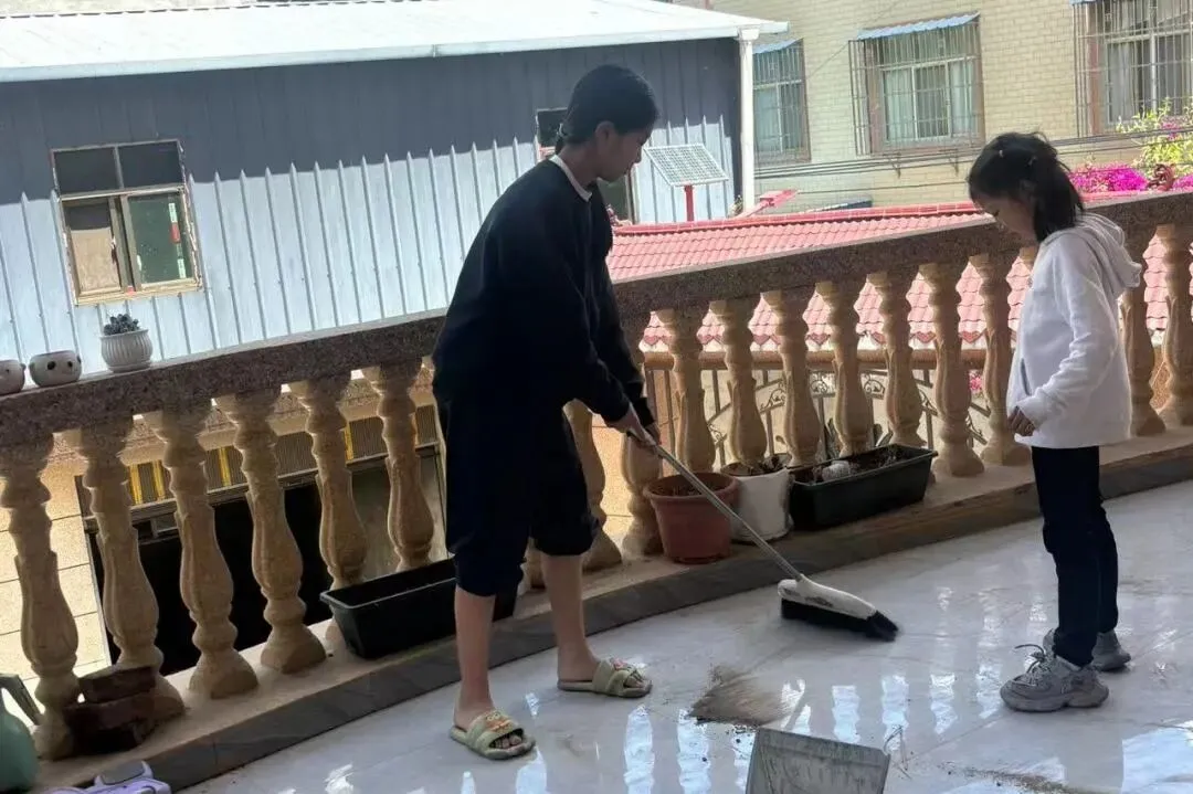 传劳动之美,承青年之志,赴中考之约||凉铭实外初中部“一班一品”班级文化建设评比活动纪实 第45张 传劳动之美,承青年之志,赴中考之约||凉铭实外初中部“一班一品”班级文化建设评比活动纪实 第45张