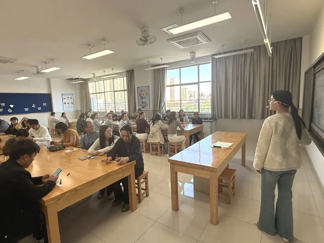 【家校共育】陪伴助力成长 携手冲刺中考——记春申湖路校区初三年级家长会 第22张 【家校共育】陪伴助力成长 携手冲刺中考——记春申湖路校区初三年级家长会 第22张