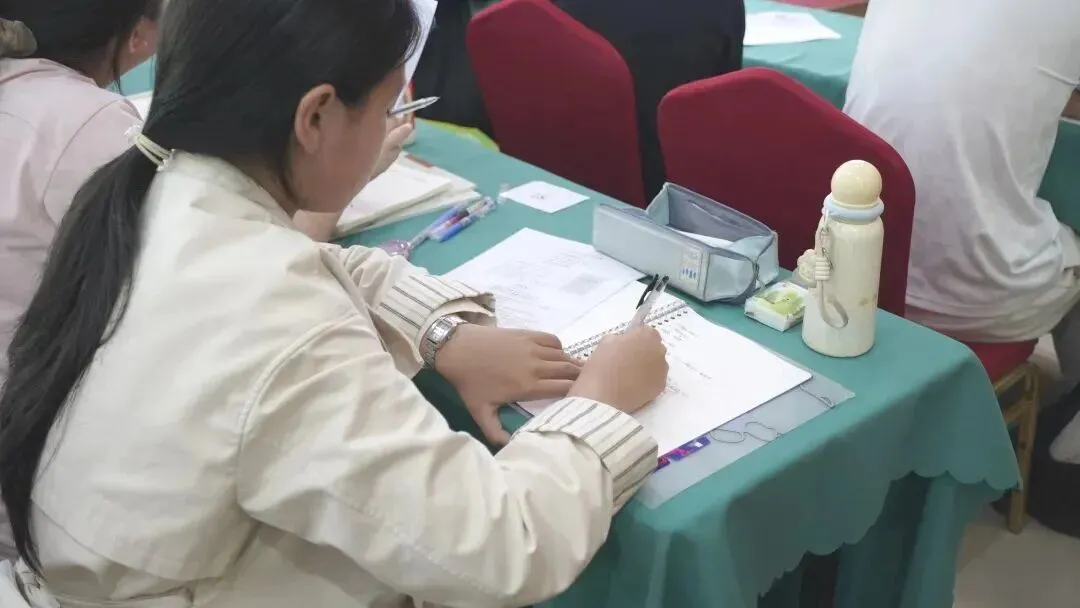 破局中考迷茫,对接高维资源:鸣望中考押题卷让孩子实现精准冲刺! 第10张