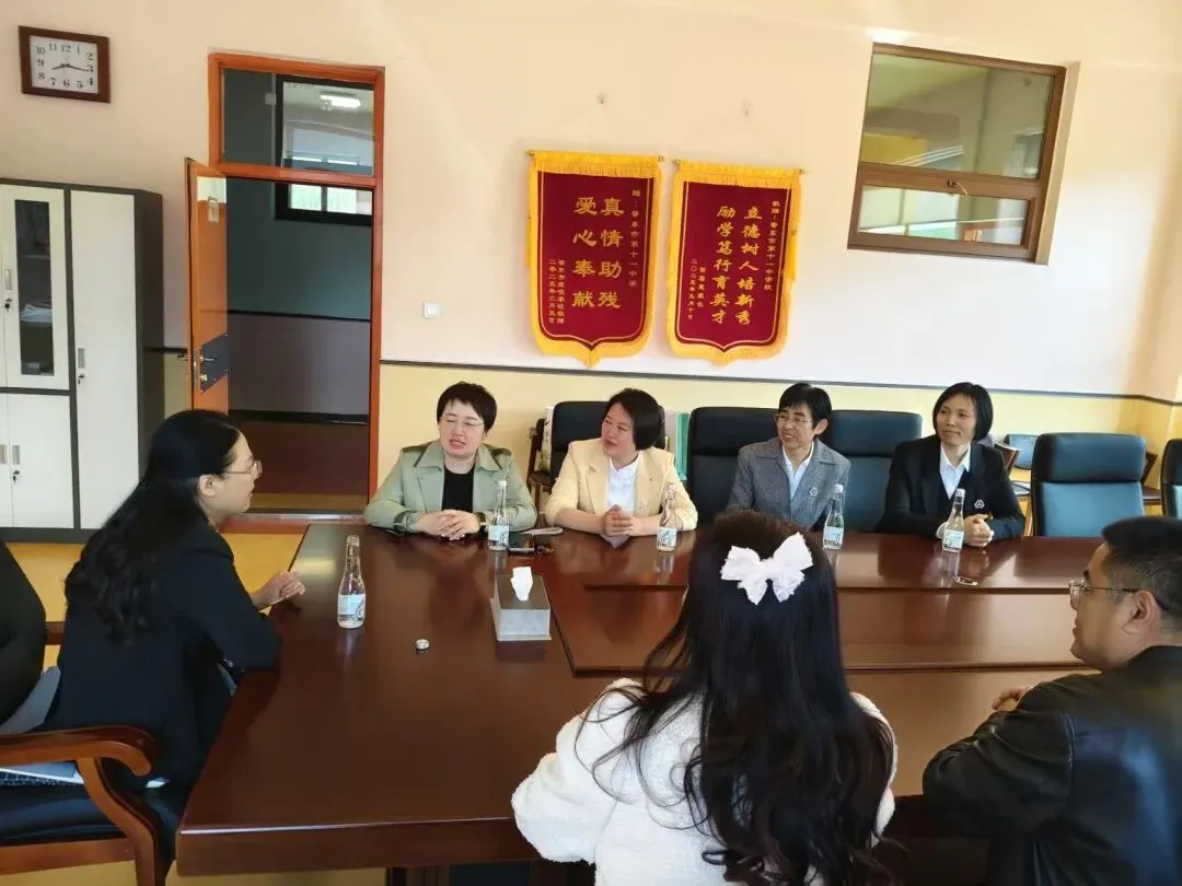 墨韵传情助中考 巾帼聚力暖校园 ——肇东市妇联走进肇东市第十一中学开展助力活动 第12张