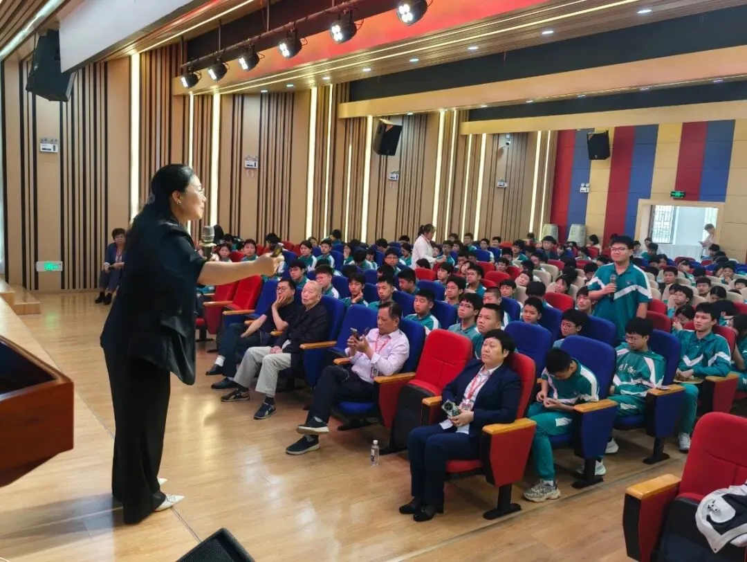 阳光心态迎中考 心理护航助成长 —— 北湖区心理健康教育进校园走进明星学校 第15张