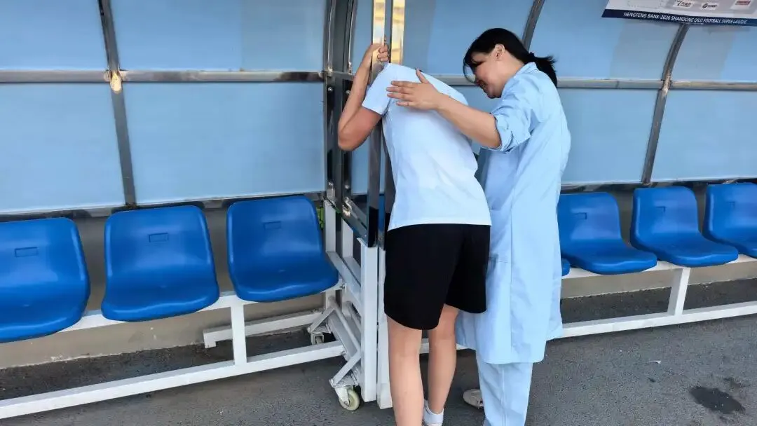 护航中考体育 守护青春赛场——市西社区卫生服务中心全力做好体育考试医疗保障 第3张