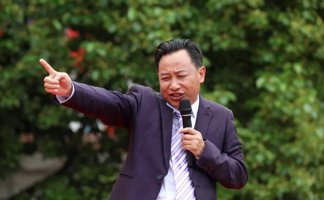决战中考,点亮未来 ——瓮安四中举行中考励志演讲 第36张