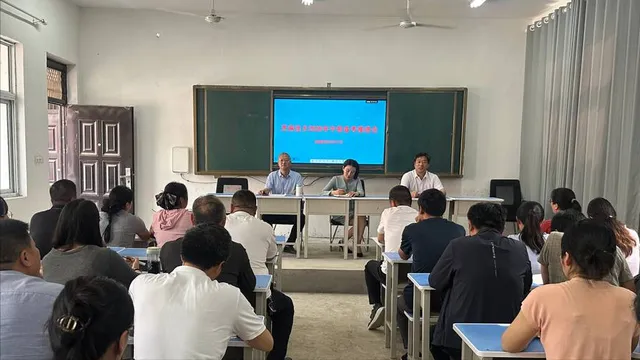 芝麻洼乡中心校召开2026年中考备考推进会 凝心聚力冲刺中招 第2张