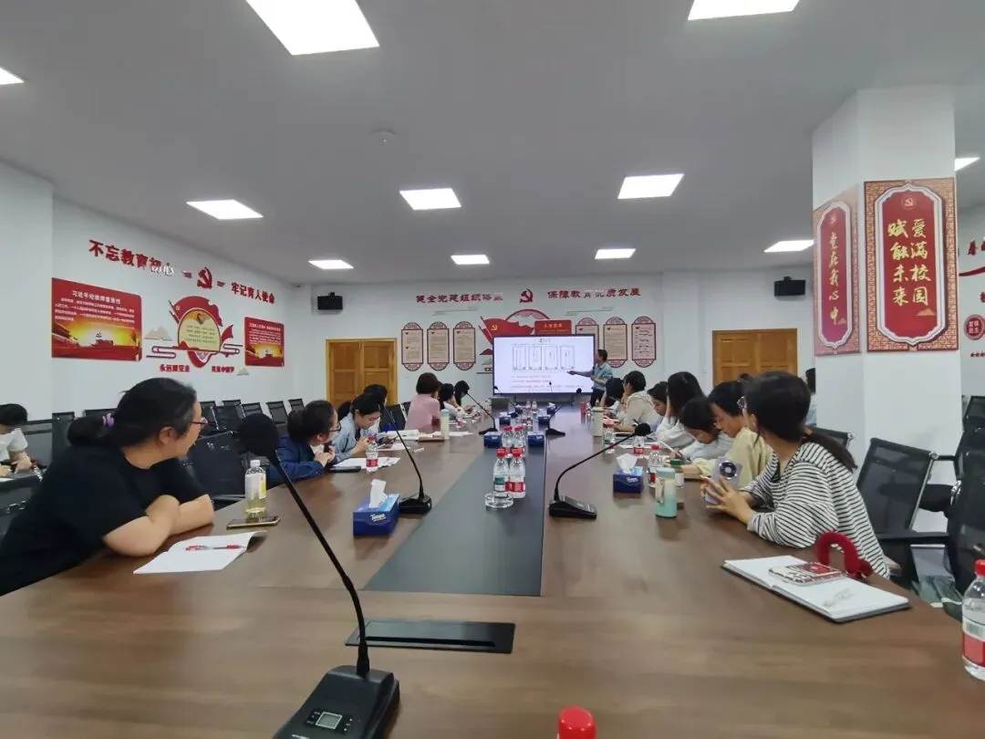 以题促研·以训赋能|慈溪市初中语文原创试卷命题集中辅导活动在我校举行 第26张