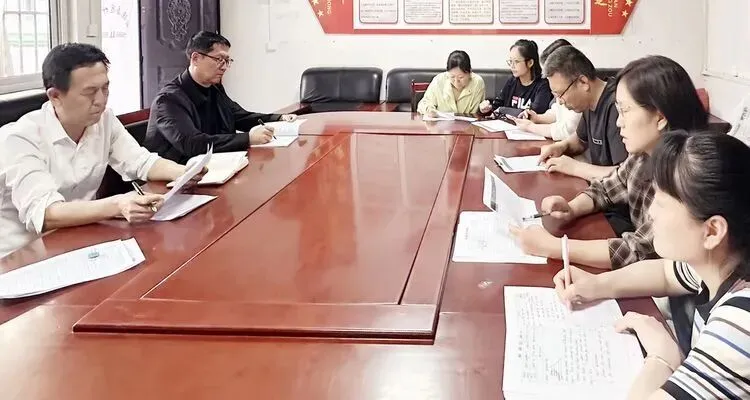 把脉二模学情 蓄力冲刺中考 ——远竹中学召开中考二模成绩分析研讨会 第8张