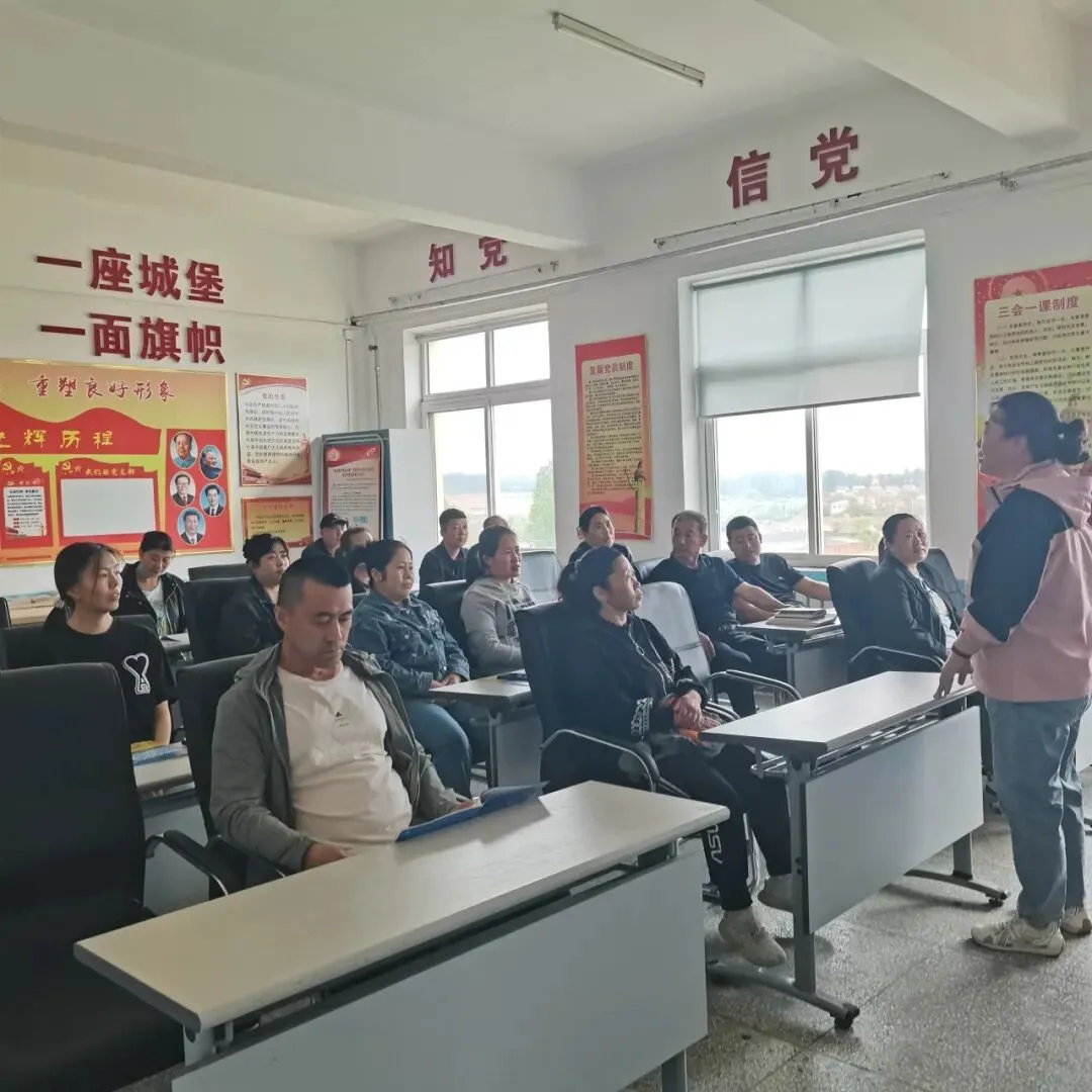 凝心聚力筑梦中考,家校同心护航成长——向应中学召开初三家长会 第25张 凝心聚力筑梦中考,家校同心护航成长——向应中学召开初三家长会 第25张