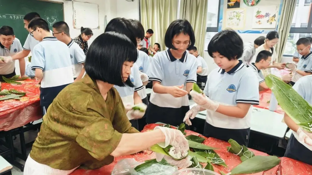 迎端午 传匠心 助中考—记M1七年1班包粽子比赛 第53张 迎端午 传匠心 助中考—记M1七年1班包粽子比赛 第53张