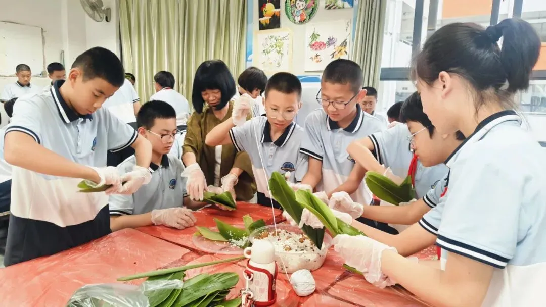 迎端午 传匠心 助中考—记M1七年1班包粽子比赛 第72张 迎端午 传匠心 助中考—记M1七年1班包粽子比赛 第72张