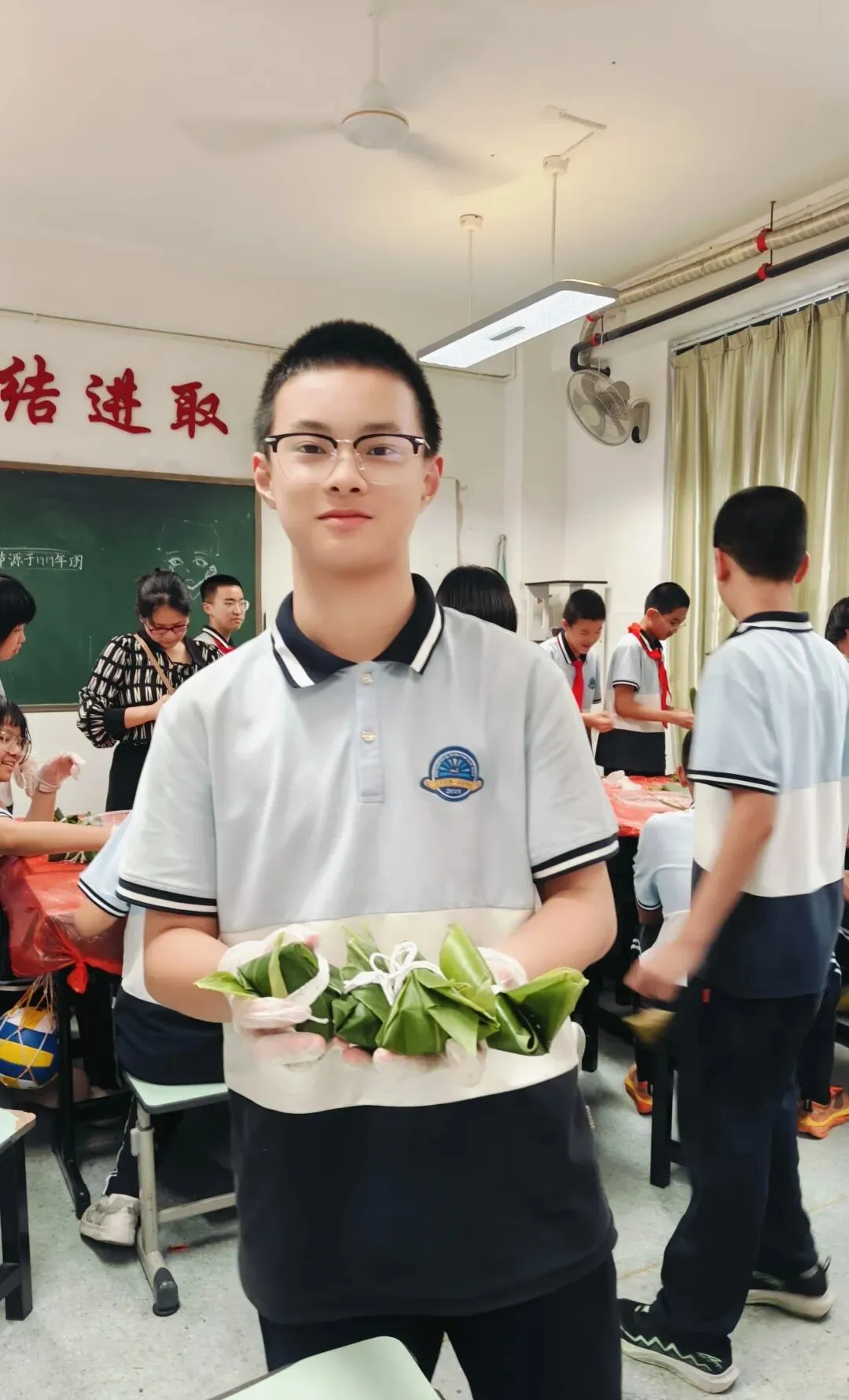 迎端午 传匠心 助中考—记M1七年1班包粽子比赛 第97张 迎端午 传匠心 助中考—记M1七年1班包粽子比赛 第97张