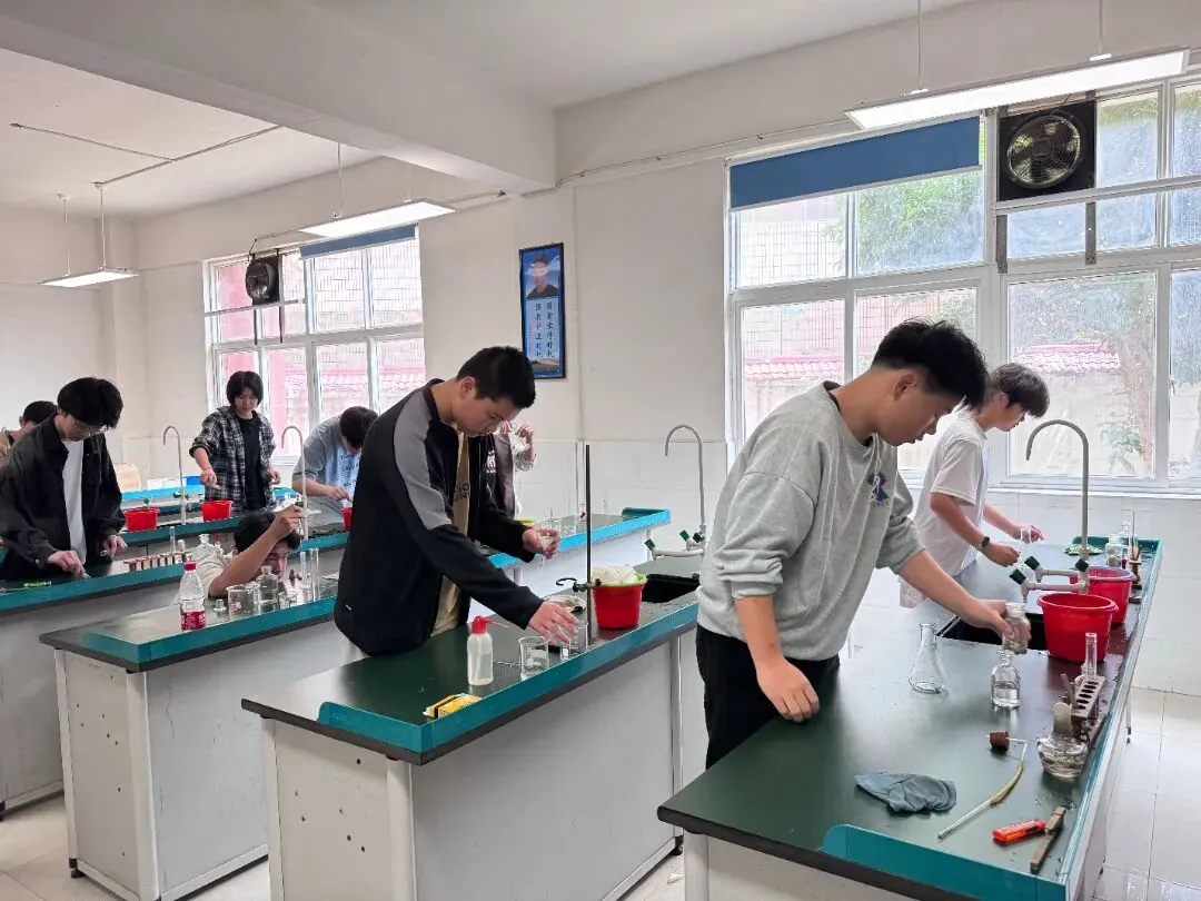 【蒲公英*实验操作模拟】实战演练促提升,厉兵秣马迎中考——解放路学校进行理化实验操作 第13张