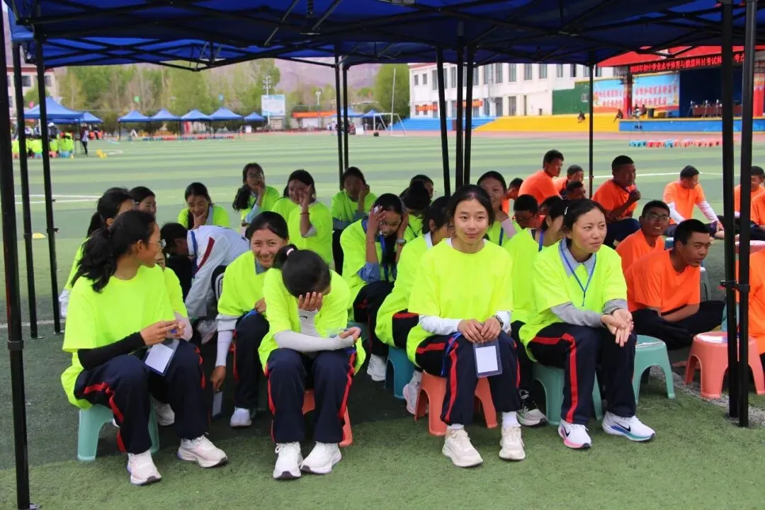 磨砺体魄迎中考 活力少年展风采——林周县中学圆满完成2026届毕业班体育与健康科目学业水平考试 第20张