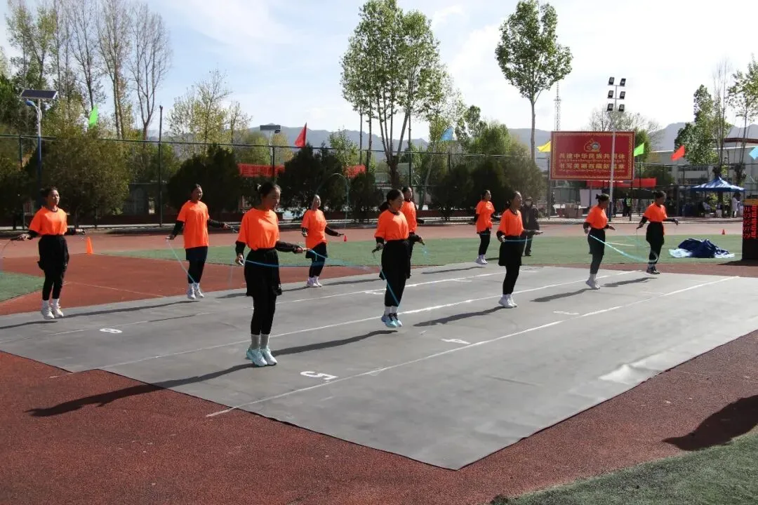 磨砺体魄迎中考 活力少年展风采——林周县中学圆满完成2026届毕业班体育与健康科目学业水平考试 第33张