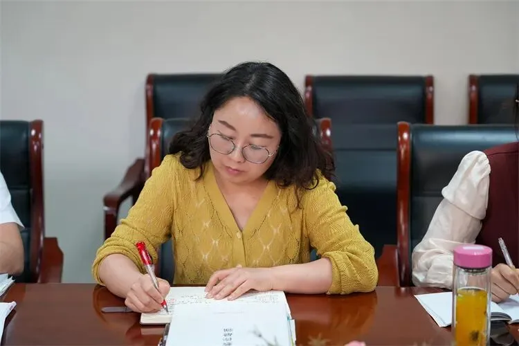 【中考研讨·数学组】精准施策 全力冲刺中考----数学教研组召开冲刺备考会 第7张