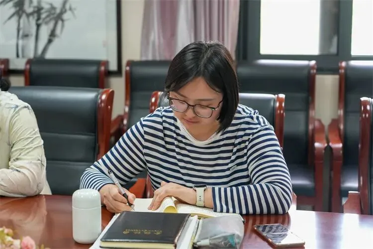 【中考研讨·数学组】精准施策 全力冲刺中考----数学教研组召开冲刺备考会 第10张