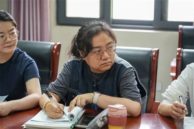 【中考研讨·数学组】精准施策 全力冲刺中考----数学教研组召开冲刺备考会 第11张