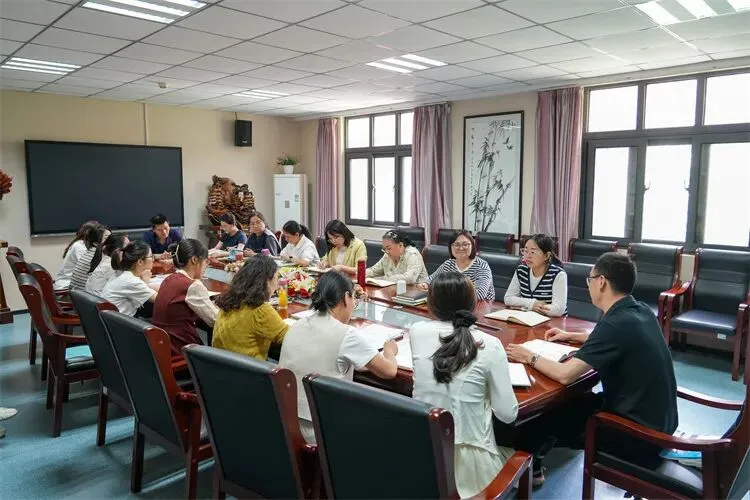 【中考研讨·数学组】精准施策 全力冲刺中考----数学教研组召开冲刺备考会 第12张