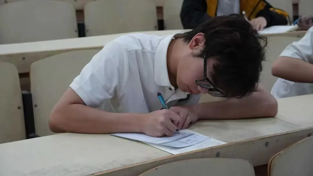 机械学院举办四六级全真模拟考试 第9张