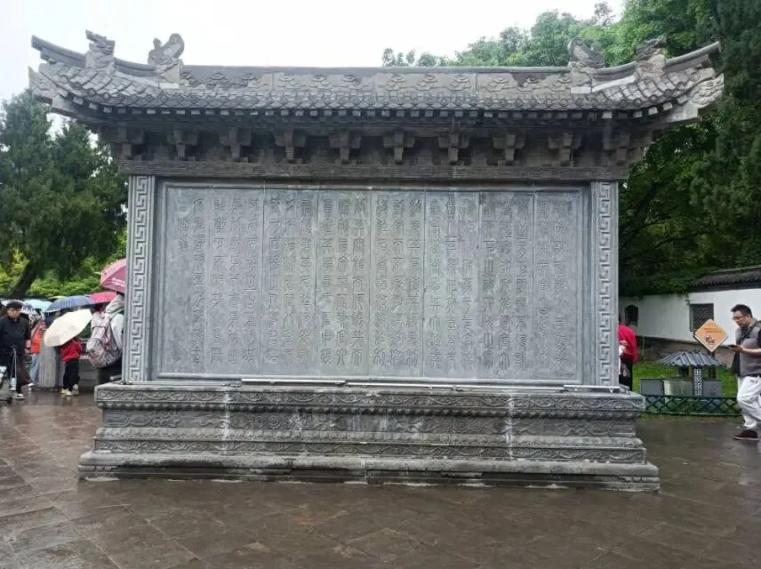 2026真题:摊主和客户持械对峙,如何处置? 第4张