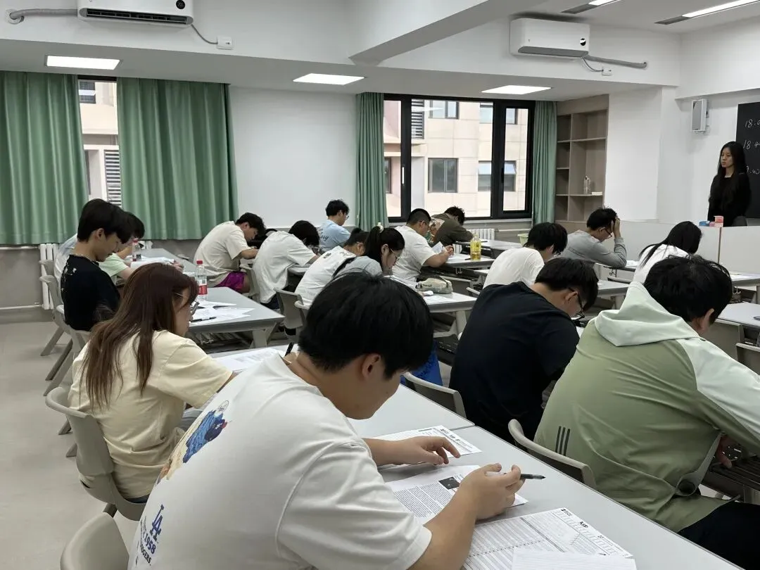 雅思教研室组织本学期雅思模拟考试 第35张 雅思教研室组织本学期雅思模拟考试 第35张