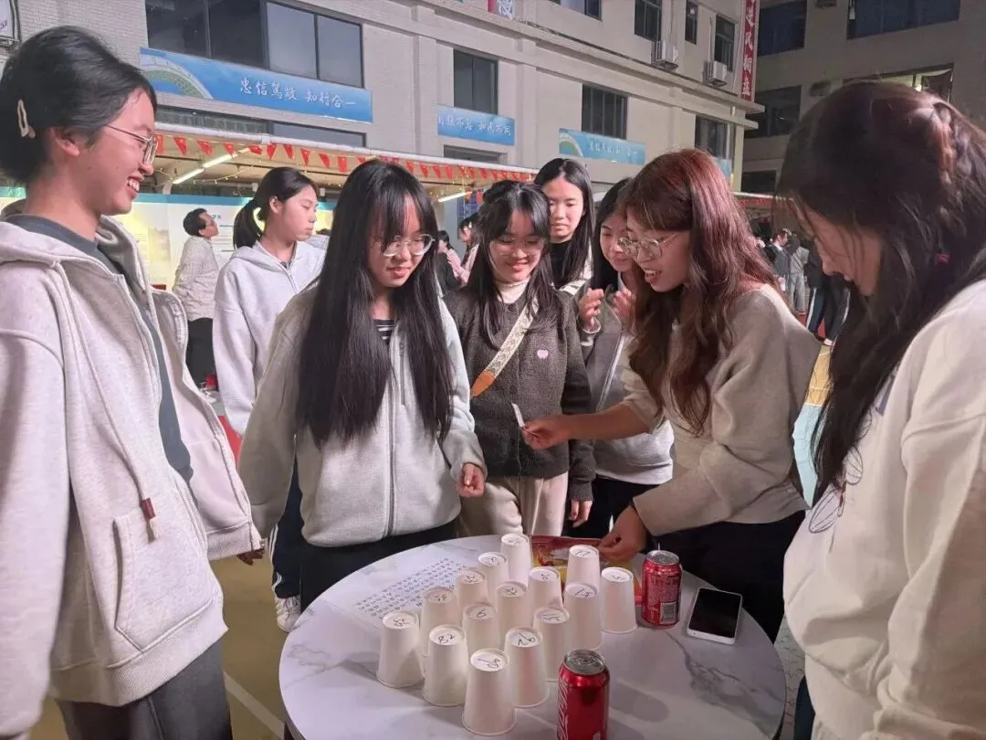 暨附联考元旦游园晚会暨模拟考表彰会顺利举行 第7张 暨附联考元旦游园晚会暨模拟考表彰会顺利举行 第7张