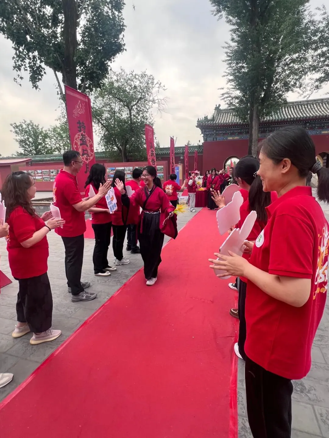 家国传薪怀师恩 砺行拼搏赢中考——旧宫中学举行初三年级先农坛庆成宫誓师大会 第22张 家国传薪怀师恩 砺行拼搏赢中考——旧宫中学举行初三年级先农坛庆成宫誓师大会 第22张