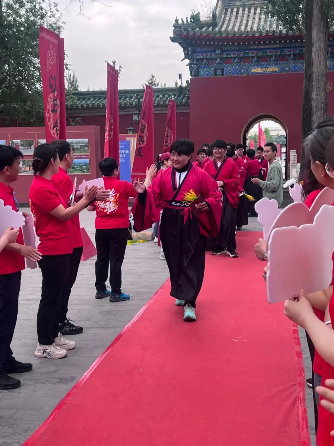 家国传薪怀师恩 砺行拼搏赢中考——旧宫中学举行初三年级先农坛庆成宫誓师大会 第26张 家国传薪怀师恩 砺行拼搏赢中考——旧宫中学举行初三年级先农坛庆成宫誓师大会 第26张