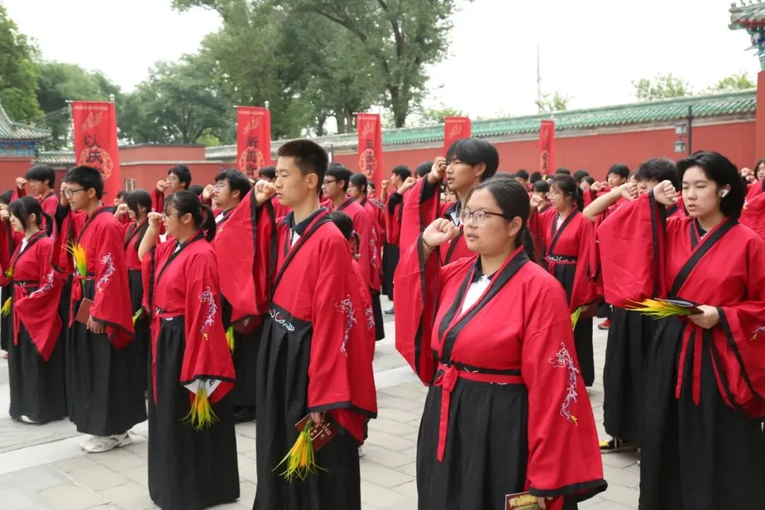 家国传薪怀师恩 砺行拼搏赢中考——旧宫中学举行初三年级先农坛庆成宫誓师大会 第42张 家国传薪怀师恩 砺行拼搏赢中考——旧宫中学举行初三年级先农坛庆成宫誓师大会 第42张
