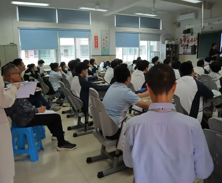 研思笃行提质效 凝心聚力战中考 ——瑞安市瑞祥实验学校九年级提质调研工作顺利开展 第4张