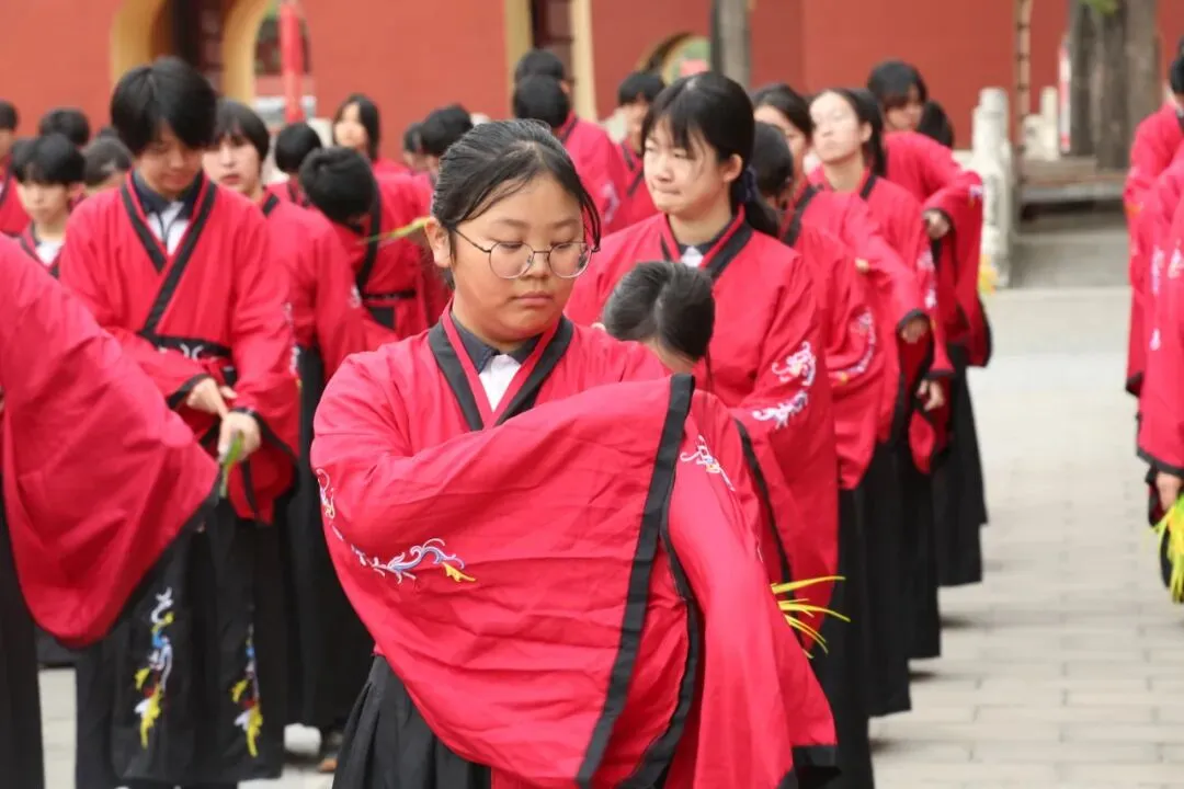 家国传薪怀师恩 砺行拼搏赢中考——旧宫中学举行初三年级先农坛庆成宫誓师大会 第5张