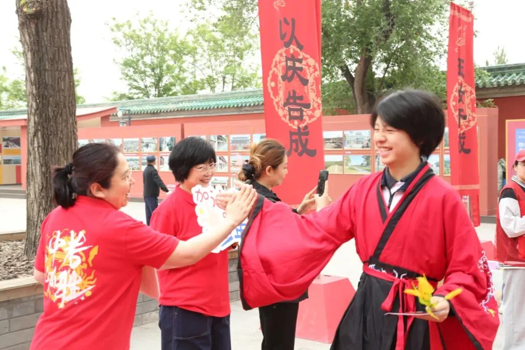 家国传薪怀师恩 砺行拼搏赢中考——旧宫中学举行初三年级先农坛庆成宫誓师大会 第11张