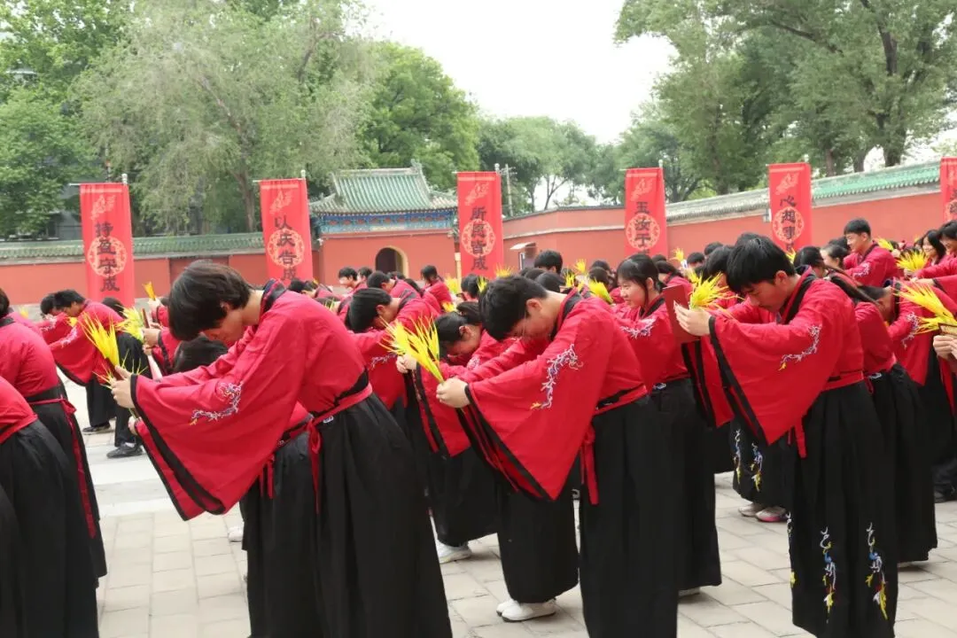 家国传薪怀师恩 砺行拼搏赢中考——旧宫中学举行初三年级先农坛庆成宫誓师大会 第29张