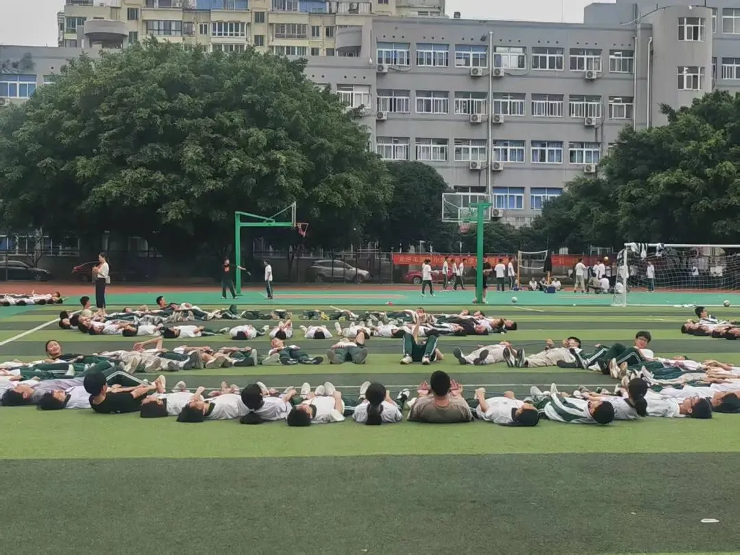 同心筑梦 赋能中考——龙港四中开展中考考前心理减压赋能活动 第21张 同心筑梦 赋能中考——龙港四中开展中考考前心理减压赋能活动 第21张