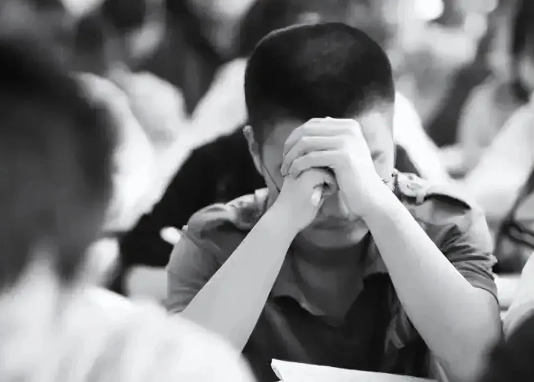 史上最难高考:19岁少年盗走高考试卷,熟背答案后去考试,630万考生命运被改写 第2张