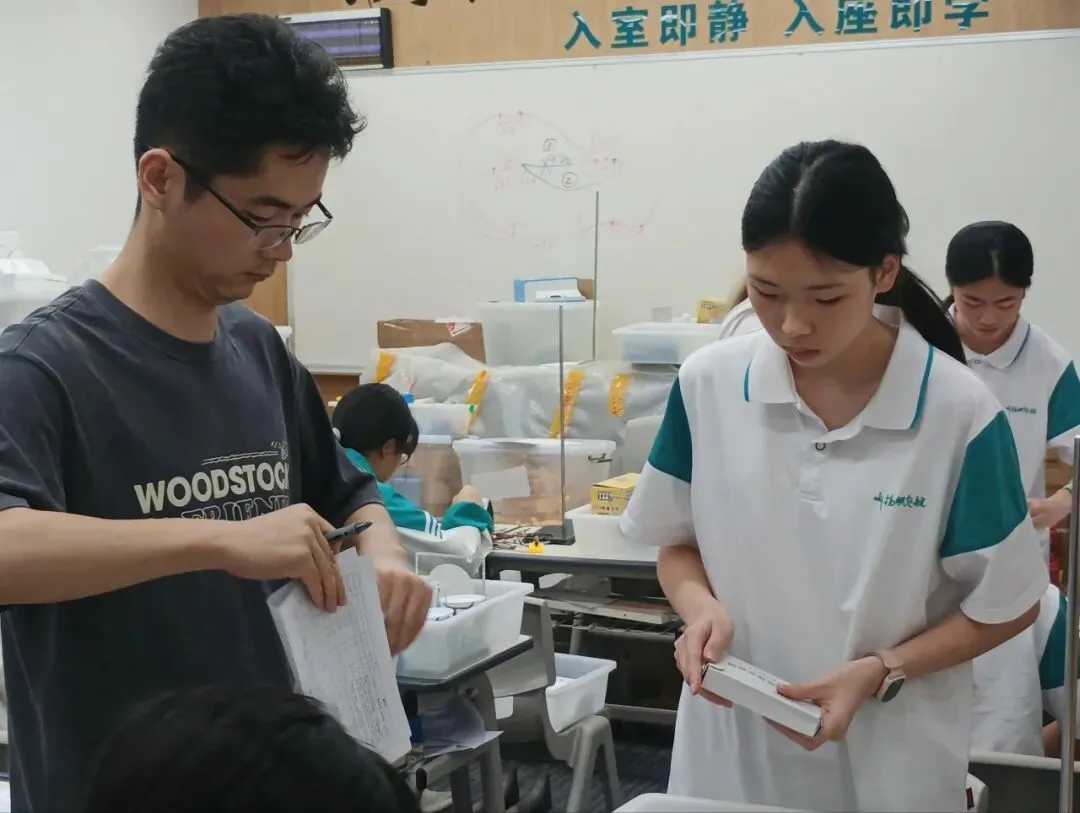 以练促考,强化操作丨中考全日制学子全力备战物化实验考试 第6张