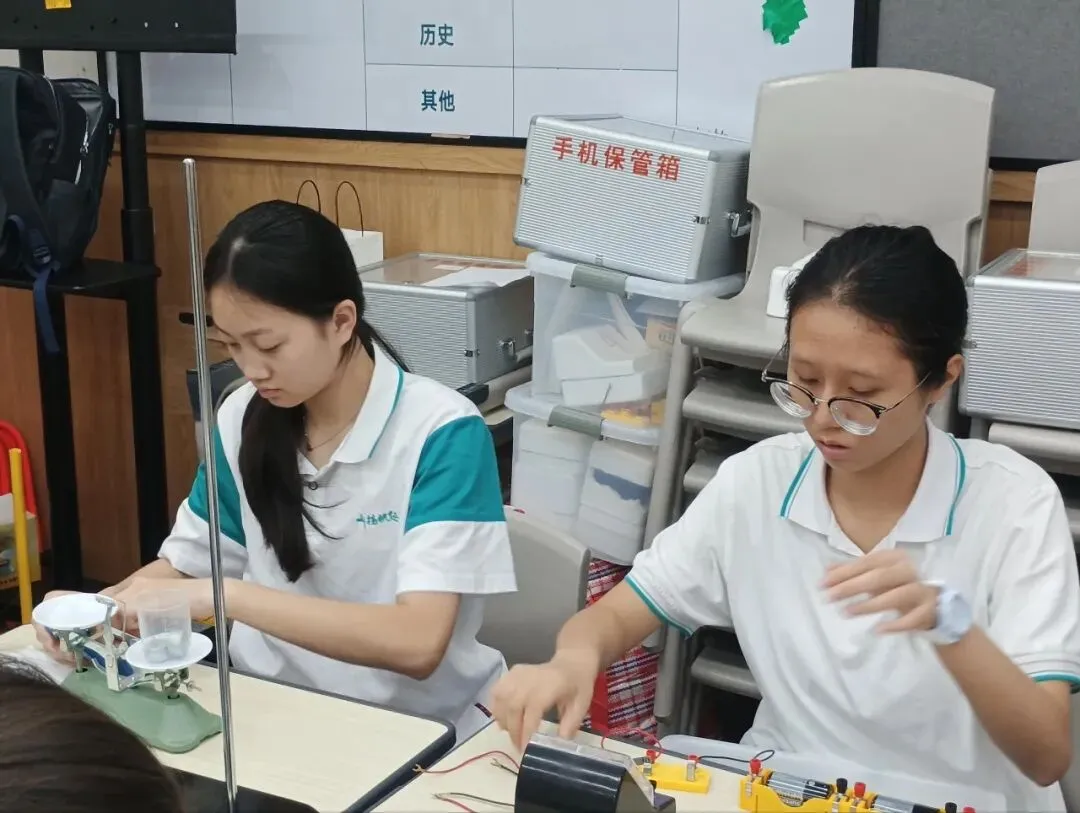 以练促考,强化操作丨中考全日制学子全力备战物化实验考试 第9张