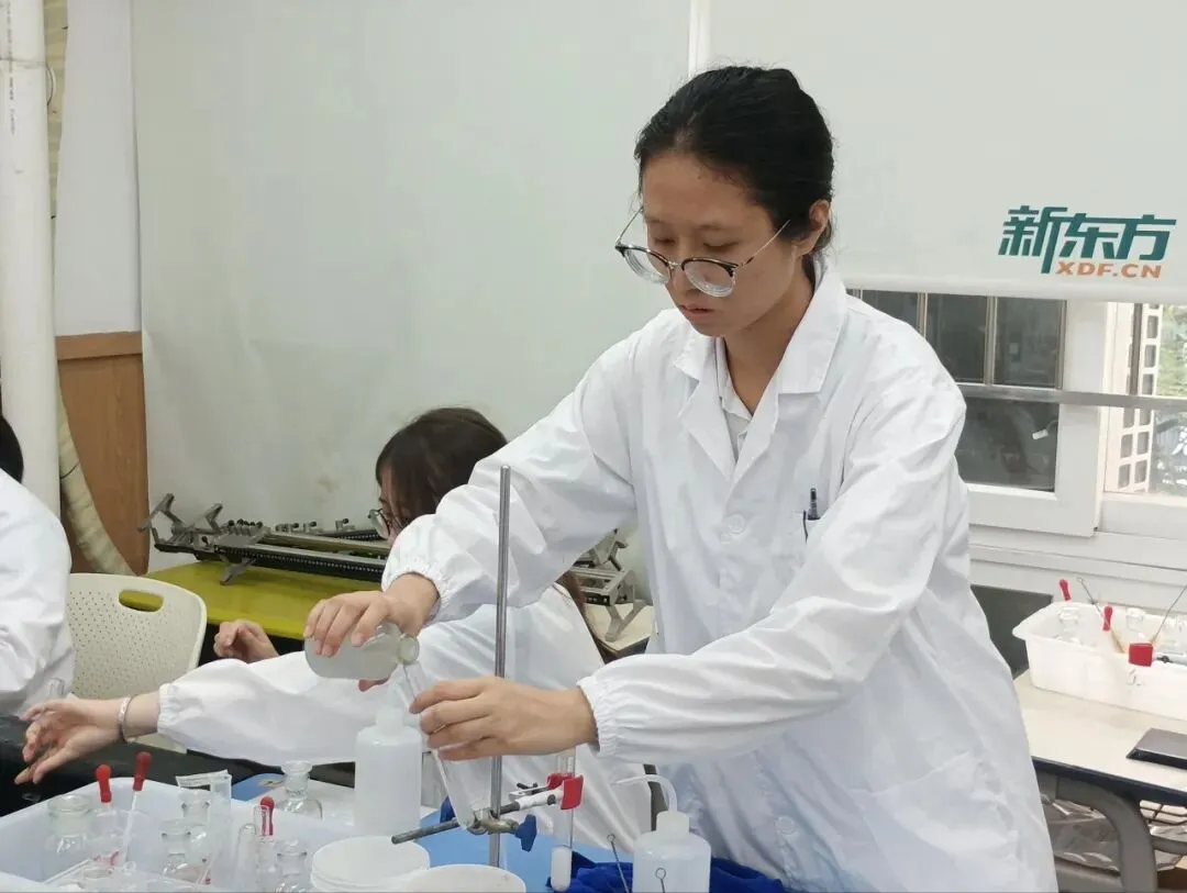 以练促考,强化操作丨中考全日制学子全力备战物化实验考试 第16张